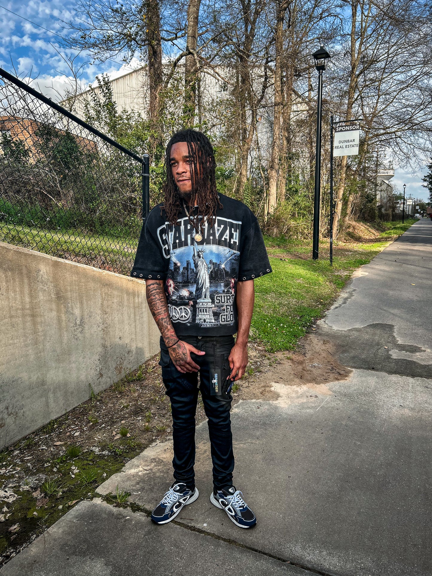 'WAR' TEE